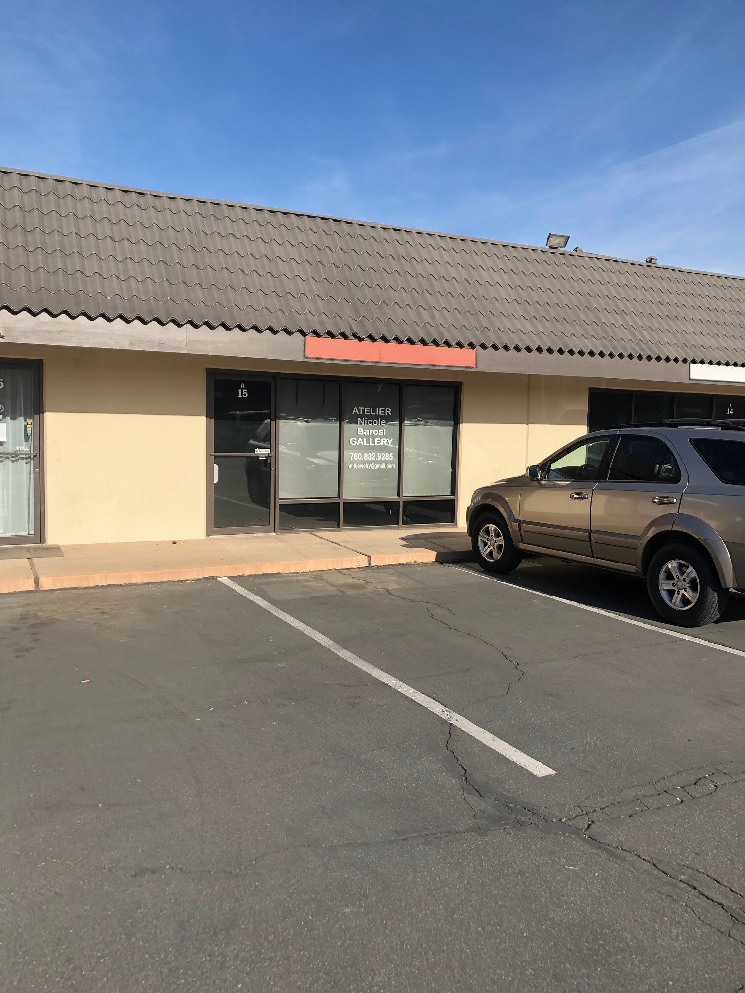 68733 Perez Rd, Cathedral City, CA for lease Interior Photo- Image 1 of 6