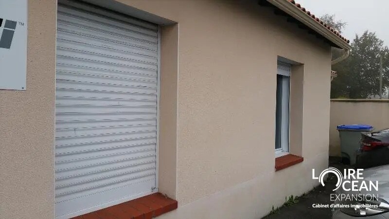 Office in Nantes for lease - Building Photo - Image 3 of 4