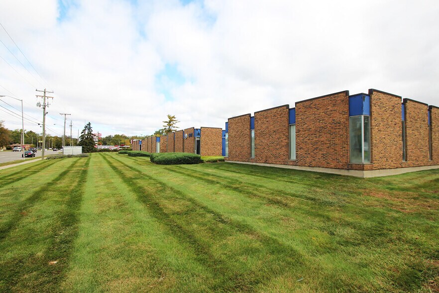 5717 S Anthony Blvd, Fort Wayne, IN for sale - Building Photo - Image 1 of 1