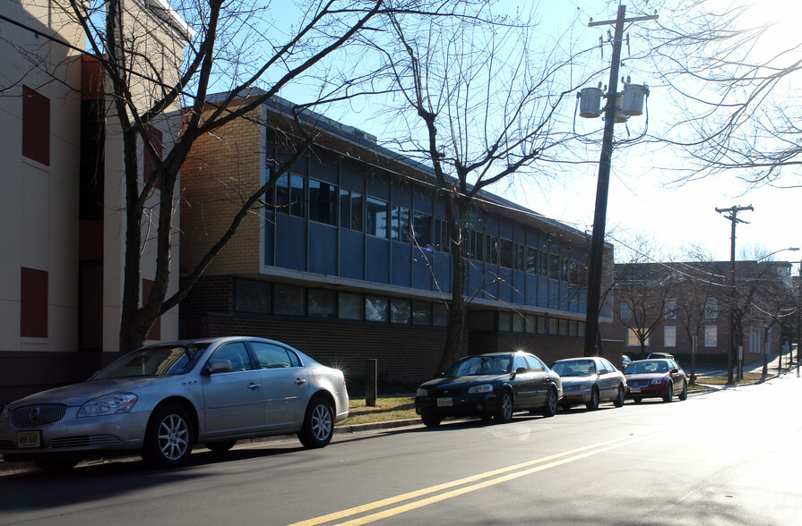 1530 E Jefferson St, Rockville, MD for lease - Building Photo - Image 3 of 3