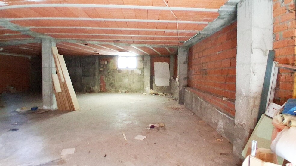 Industrial in Salamanca for sale - Building Photo - Image 2 of 13