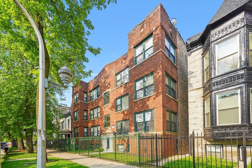 4624 S Evans Ave, Chicago, IL for sale - Building Photo - Image 2 of 9