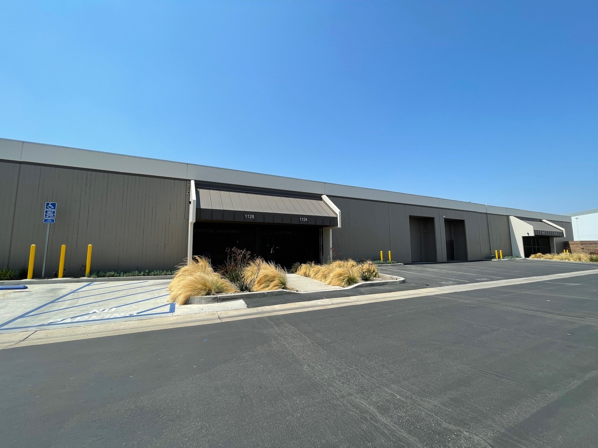 11161124 E Valencia Dr, Fullerton, CA 92831 Flex for Sale