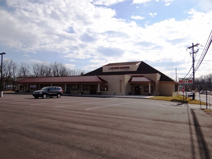 2235 York Rd, Jamison, PA 18929