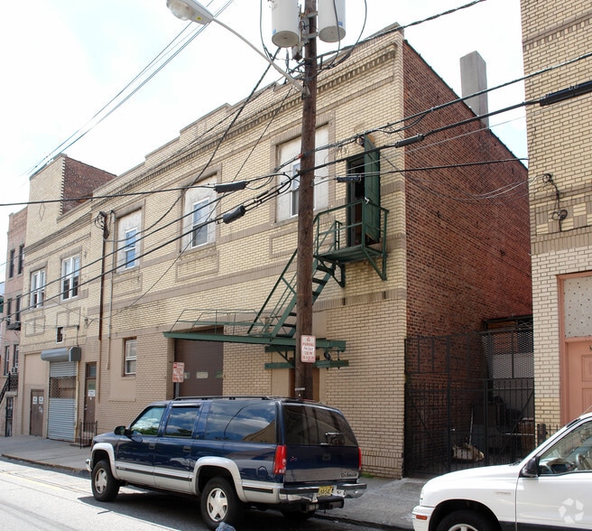 327-333 53rd St, West New York, NJ for lease - Building Photo - Image 3 of 7