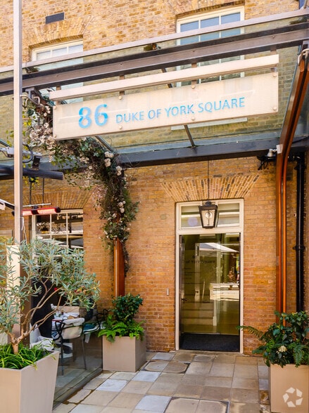 86 Duke Of York Sq, London for lease - Building Photo - Image 3 of 4