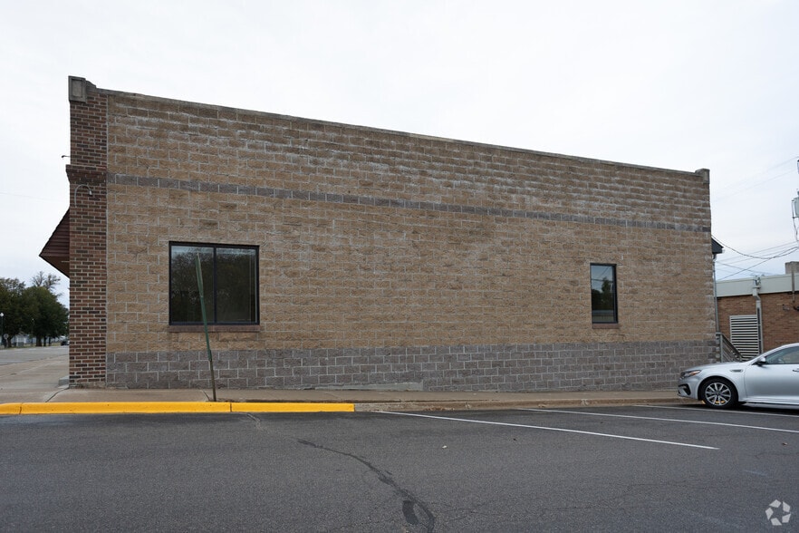 201-211 Atlantic Ave W, Dassel, MN for lease - Building Photo - Image 2 of 2