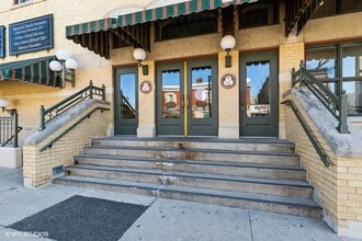 772 W Main St, Lake Geneva, WI for lease Interior Photo- Image 2 of 4