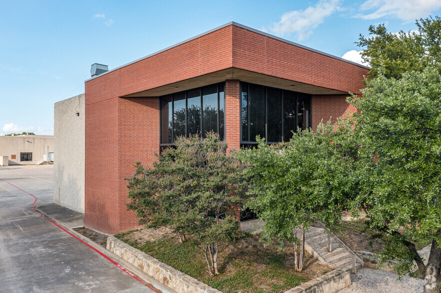 3201 NE Loop 820, Fort Worth, TX for lease - Building Photo - Image 3 of 5