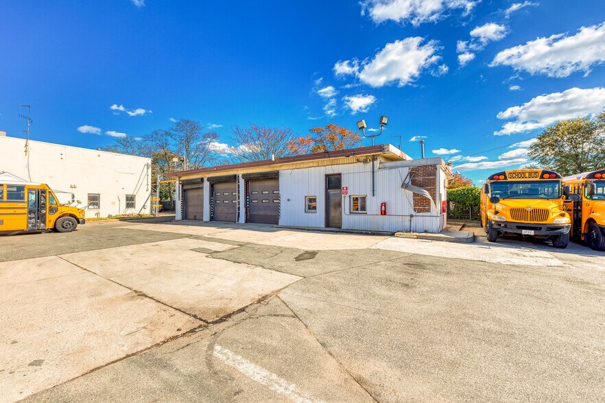 40 Sheridan Blvd, Inwood, NY for sale - Building Photo - Image 1 of 1