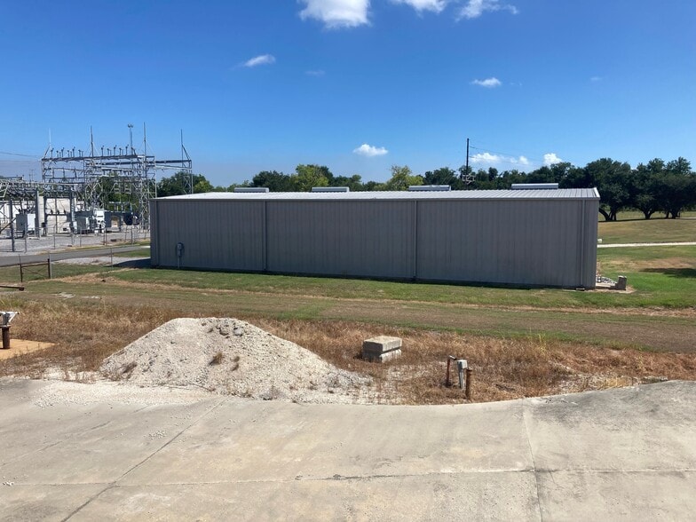 7939 Intracoastal Park Rd, Sulphur, LA for lease - Building Photo - Image 3 of 5