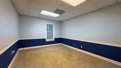 8409 Dunwoody Pl, Sandy Springs, GA for lease Interior Photo- Image 1 of 5