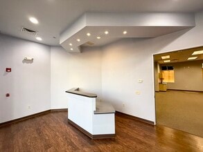 725 W Elliot Rd, Gilbert, AZ for lease Interior Photo- Image 2 of 7