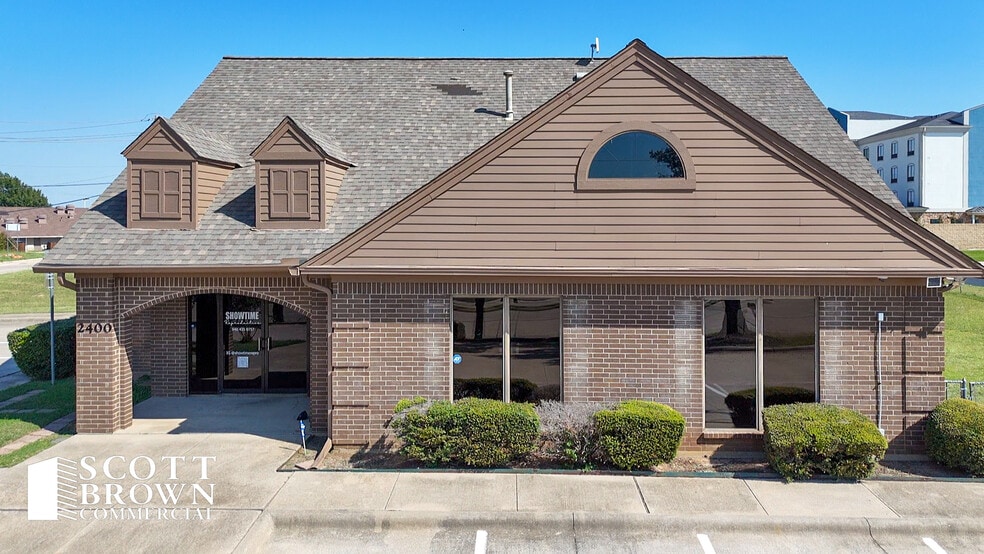 2400 Worthington St, Denton, TX for lease - Building Photo - Image 2 of 15