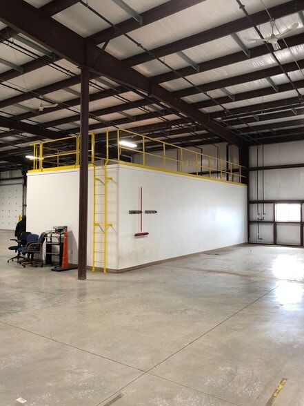 820 Fullview Dr, Appleton, WI for lease - Building Photo - Image 3 of 6