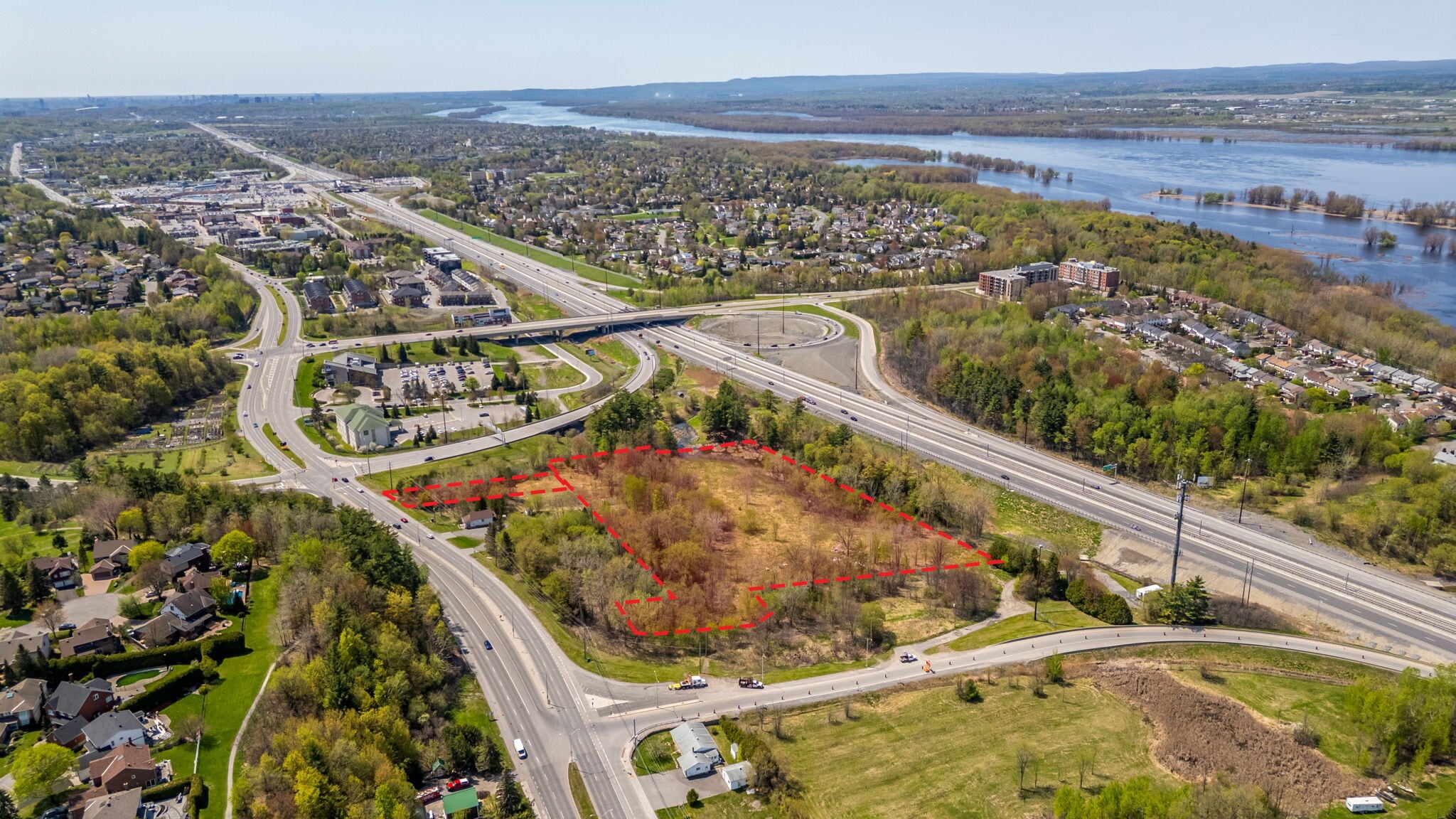 3393 & 3449 St Joseph Boulevard portfolio of 2 properties for sale on LoopNet.com Building Photo- Image 1 of 8