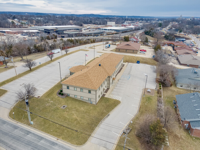 2023 St. Mary's Blvd, Jefferson City, MO for sale - Building Photo - Image 3 of 50