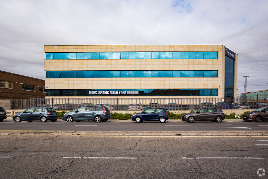 Calle Industrias, 4, Alcorcón, Madrid for sale - Building Photo - Image 2 of 6