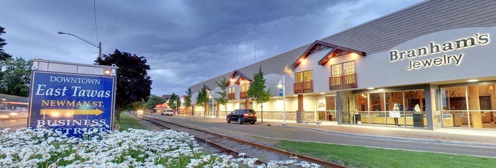 101 Newman St, East Tawas, MI for sale - Primary Photo - Image 1 of 1