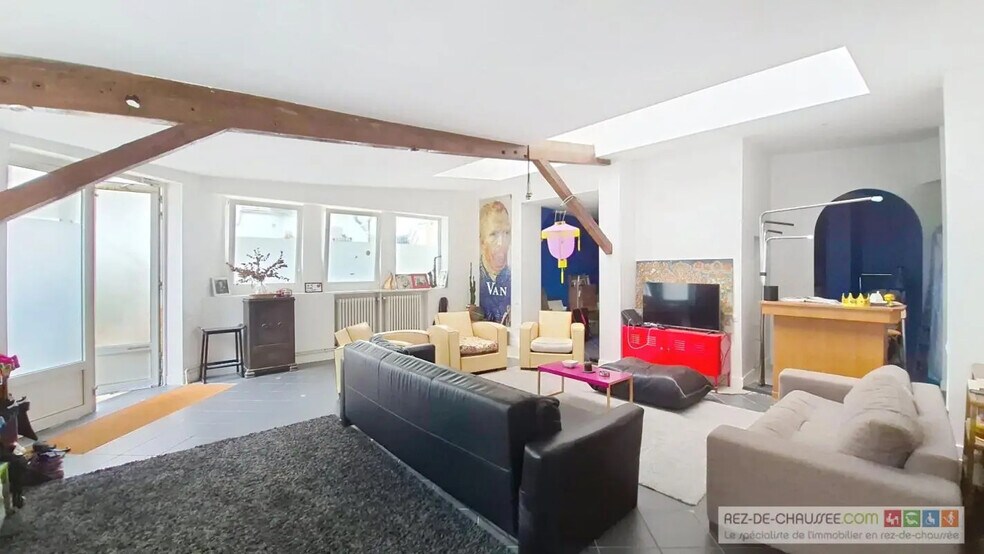 Office in Paris for sale - Building Photo - Image 1 of 30