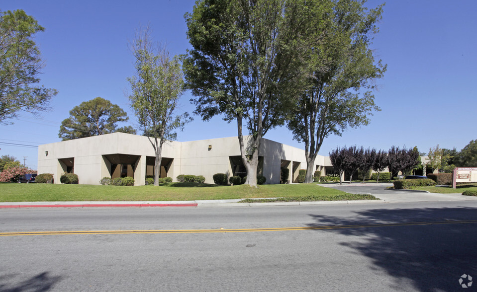 2300 Technology Pky, Hollister, CA for lease - Building Photo - Image 3 of 9