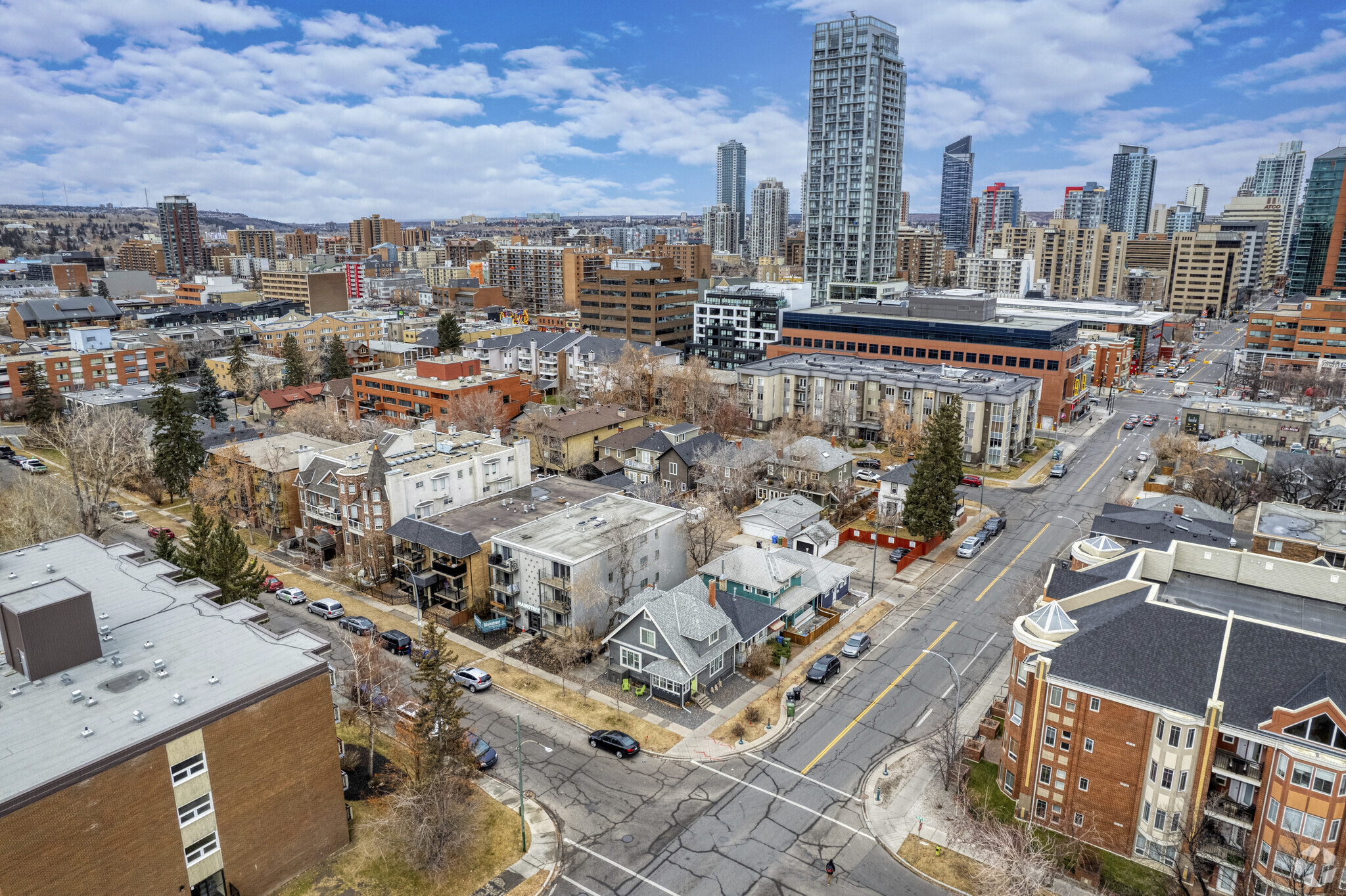 917 19th Ave SW, Calgary, AB for sale Building Photo- Image 1 of 1