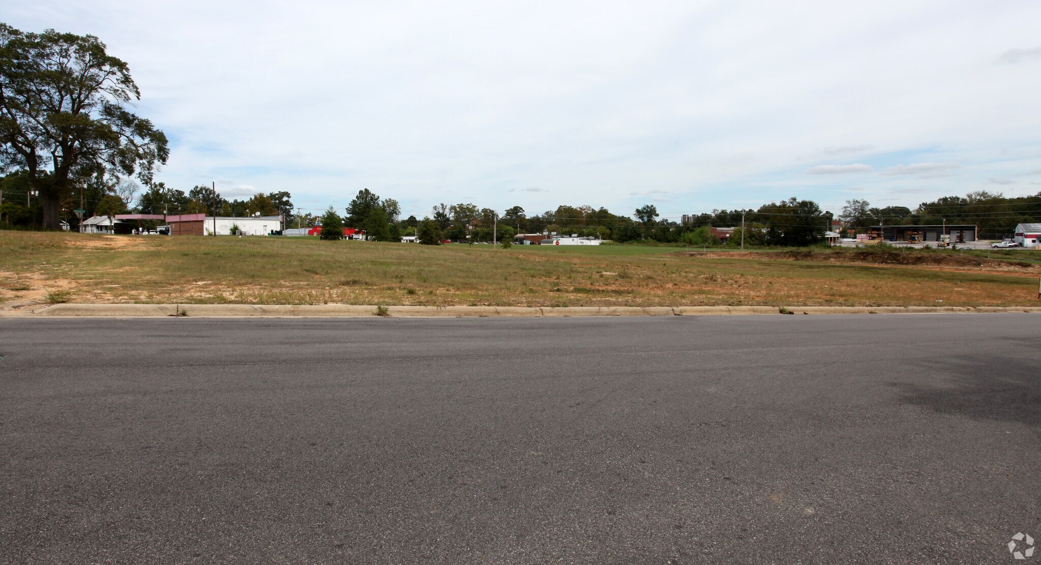 906 S Douglas St, Wilson, NC for sale Primary Photo- Image 1 of 1