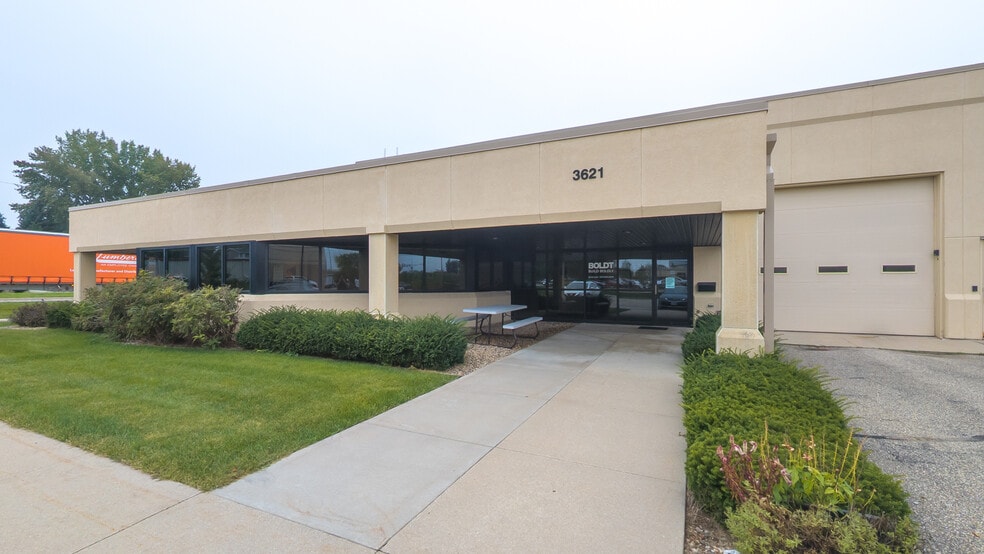 3621 9th St NW, Rochester, MN for lease - Building Photo - Image 2 of 29