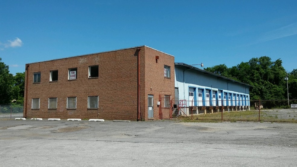 2324 Eskow Ave, Halethorpe, MD for sale - Building Photo - Image 1 of 1