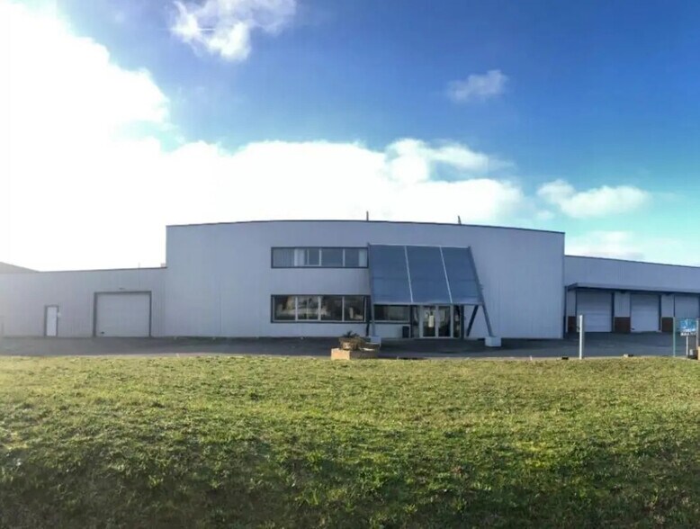 Flex in Mondouzil for lease - Building Photo - Image 2 of 4