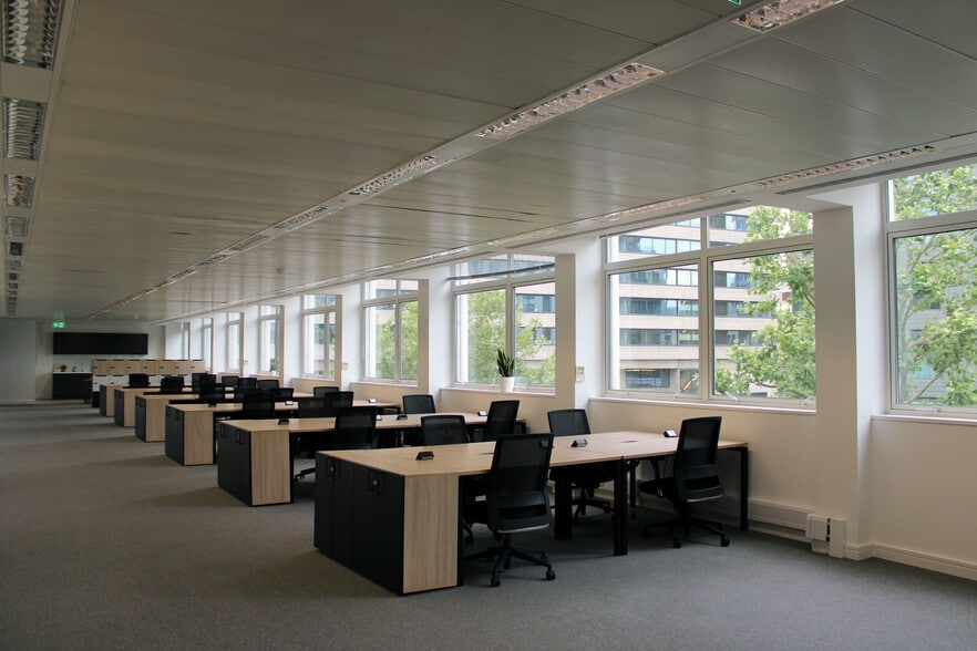 5-17 Hammersmith Grove, London for lease - Interior Photo - Image 1 of 4