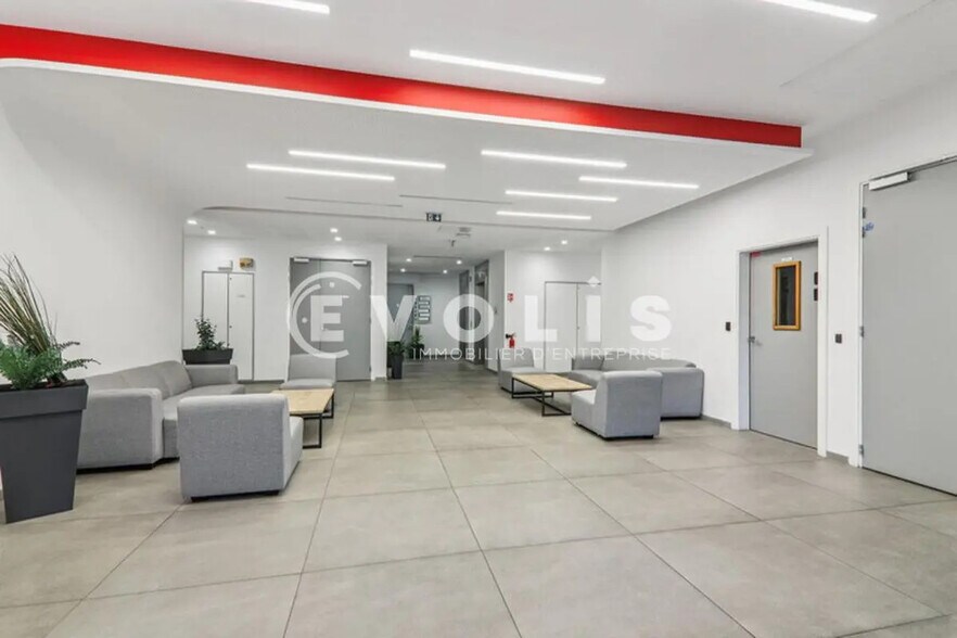 259 Avenue Du Général Leclerc, Maisons-Alfort for lease - Lobby - Image 2 of 14
