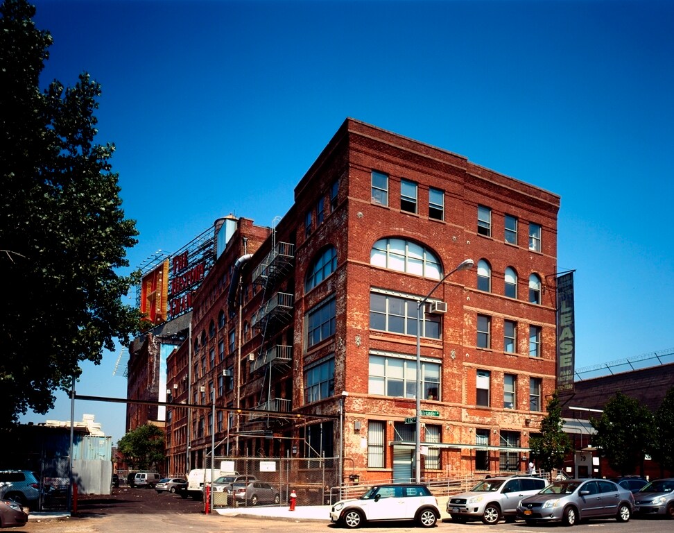 26 Bruckner Blvd, Bronx, NY for lease Primary Photo- Image 1 of 8