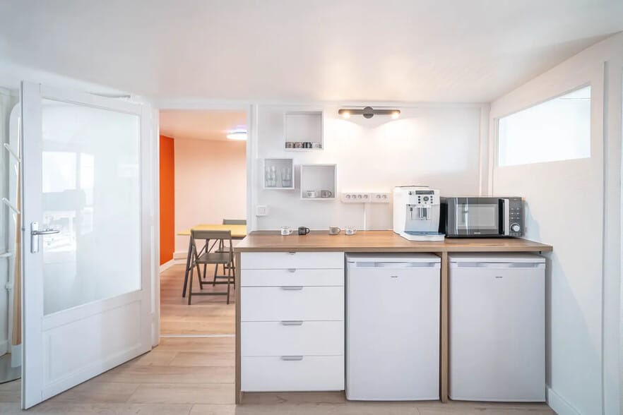 Office in Paris for lease - Interior Photo - Image 3 of 9