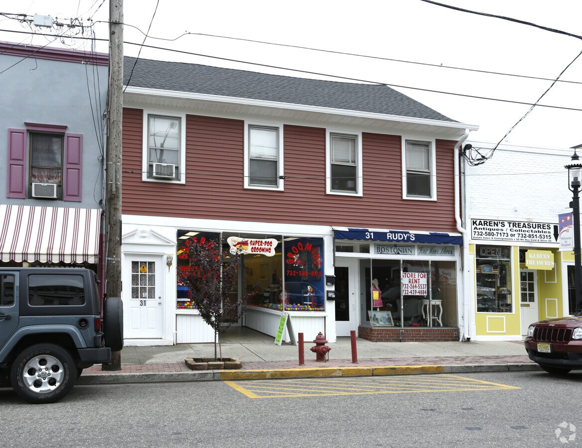 31 W Front St, Keyport, NJ 07735