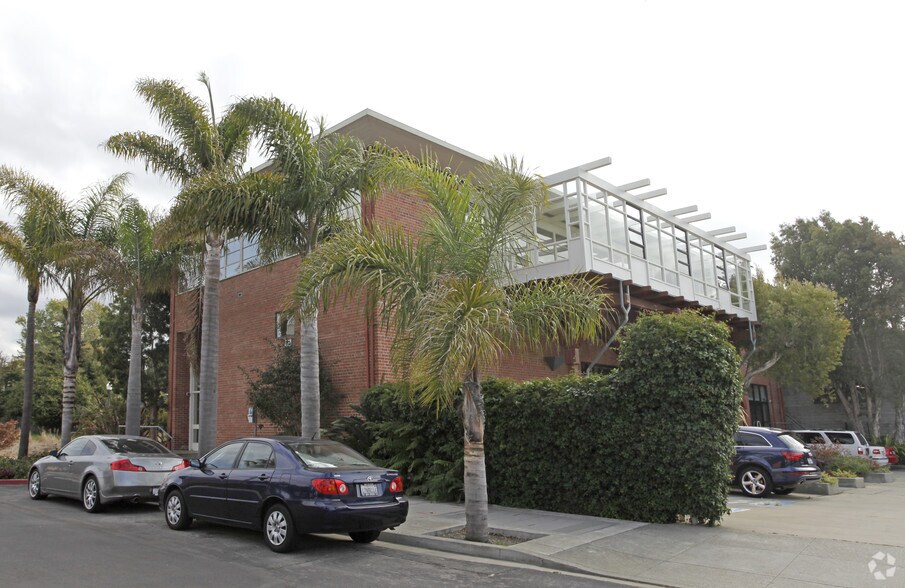 1351 Ocean Ave, Emeryville, CA 94608 Jelly Bean Square