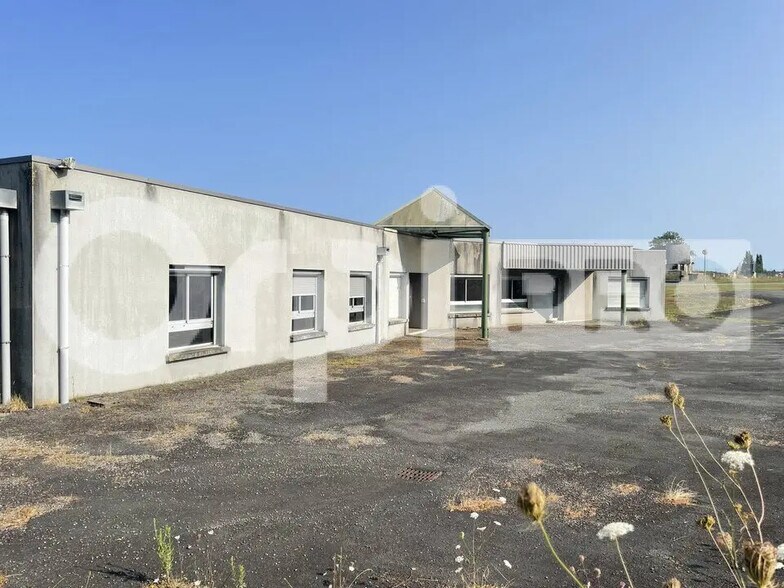 Flex in Saint-Junien for sale - Building Photo - Image 3 of 12