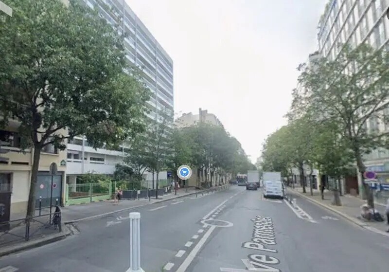 Office in Paris for sale Building Photo- Image 1 of 2