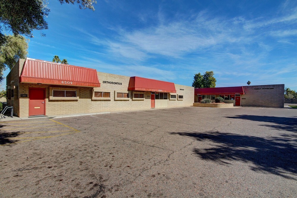 8501 N 51st Ave, Glendale, AZ for sale Primary Photo- Image 1 of 1