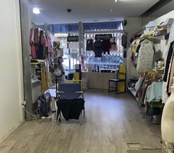 Avenue Jean Jaurès, Suresnes for lease Interior Photo- Image 1 of 4