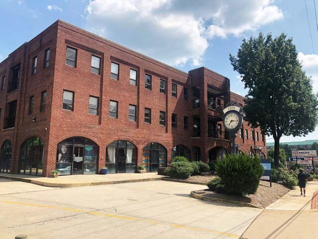 1401 Chain Bridge Rd, McLean, VA for sale - Building Photo - Image 1 of 1