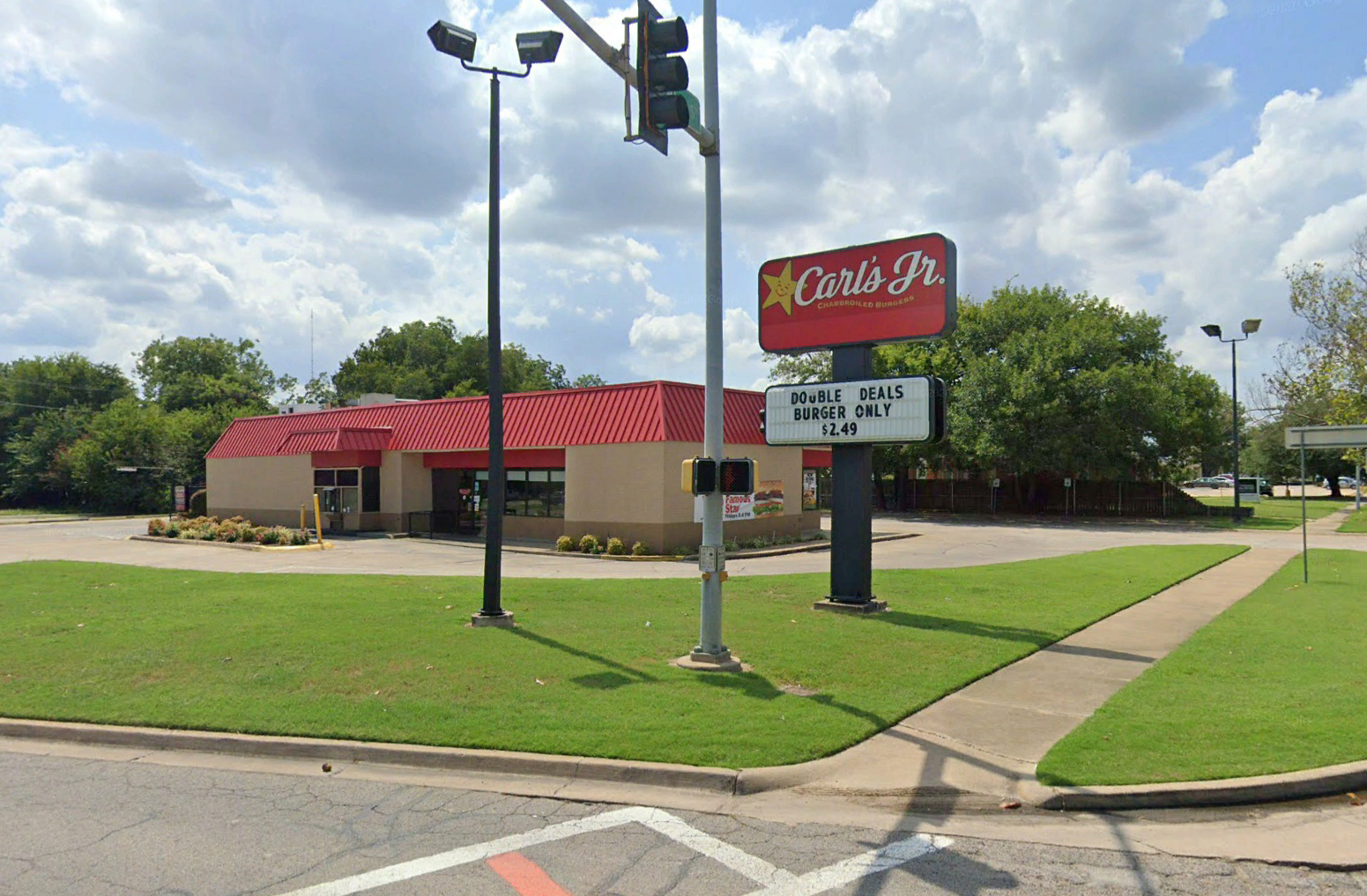 1305 W Main St, Durant, OK for lease Building Photo- Image 1 of 1