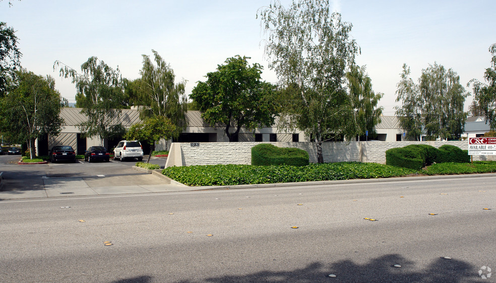 10161-10181 Bubb Rd, Cupertino, CA for lease - Primary Photo - Image 2 of 5