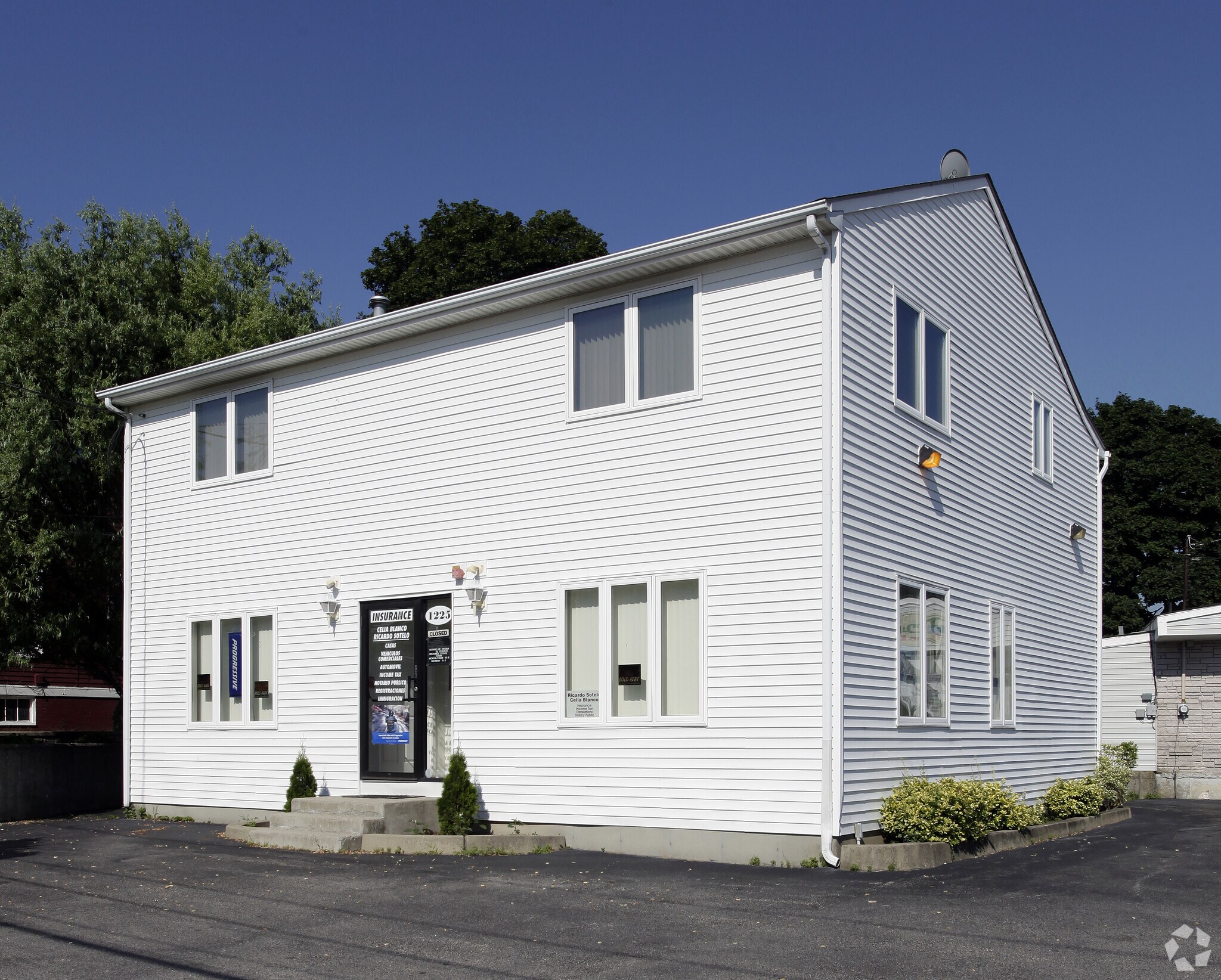 1225 Cranston St, Cranston, RI for sale Primary Photo- Image 1 of 1