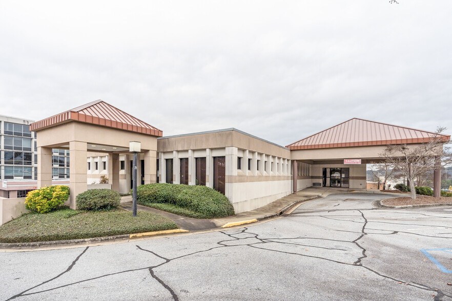 633 19th St, Columbus, GA for lease - Building Photo - Image 2 of 4