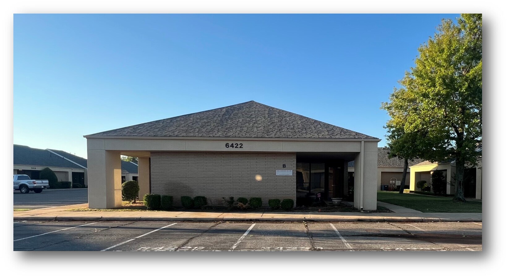 6422 N Santa Fe Ave, Oklahoma City, OK 73116 - Unit B - - Interior Photo - Image 1 of 6