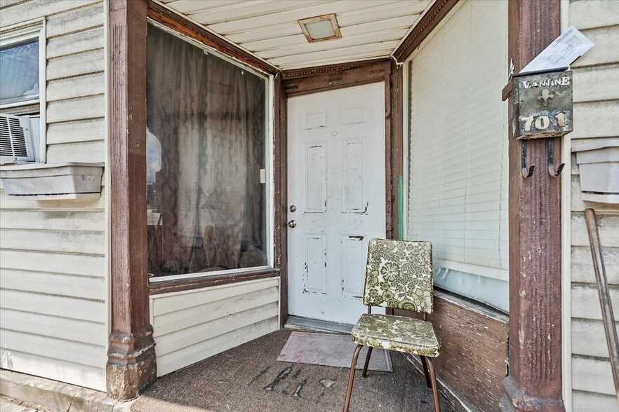 701707 Freeport Rd, Creighton, PA 15030 Multifamily for Sale