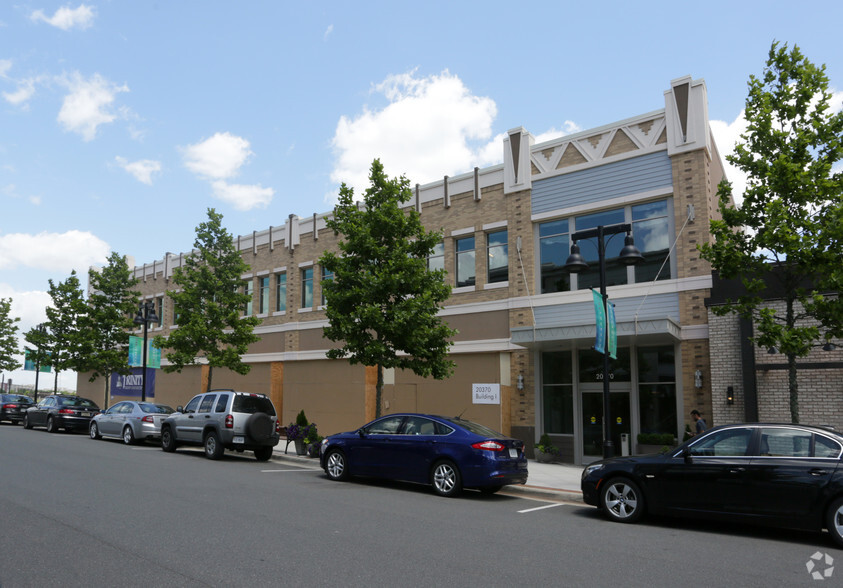 20370 Exchange St, Ashburn, VA for lease - Building Photo - Image 3 of 4