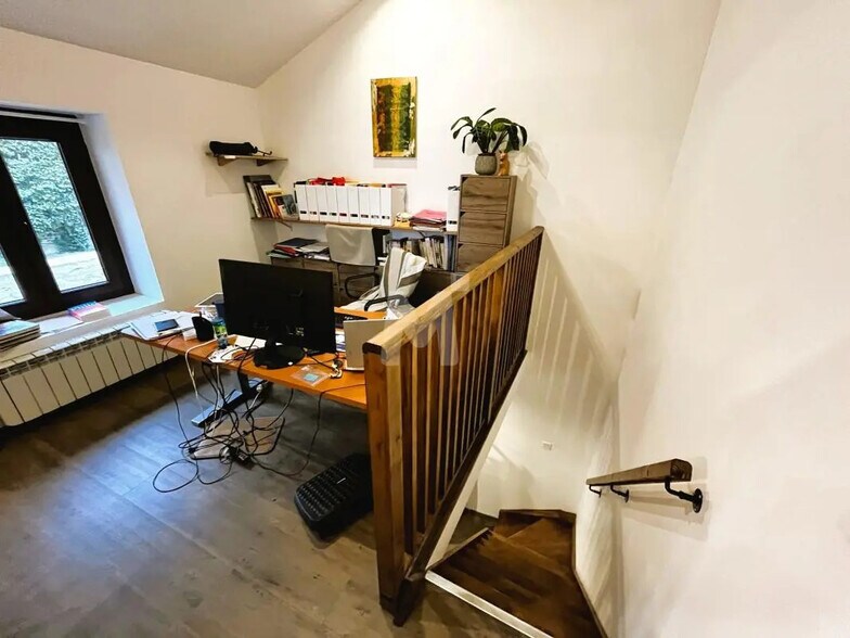 Office in Viry-Châtillon for lease - Building Photo - Image 3 of 9