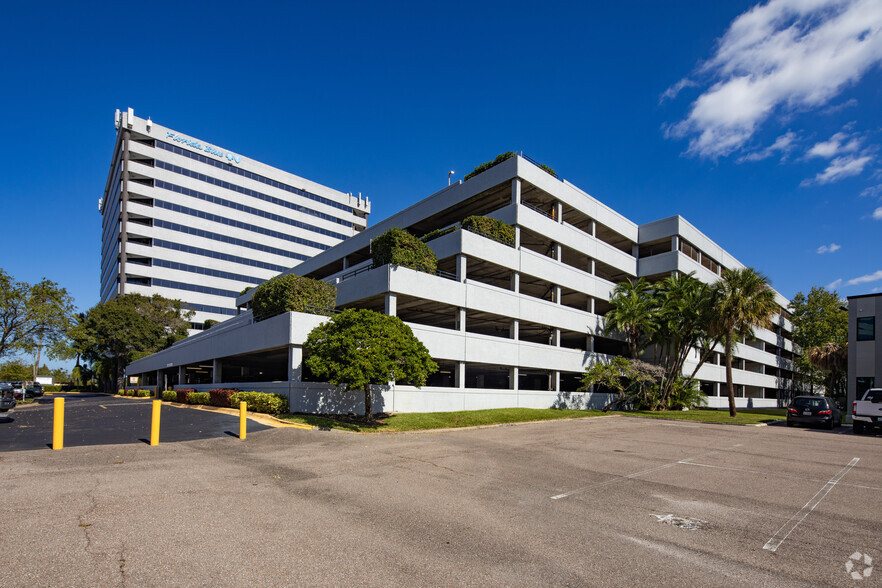 2203 N Lois Ave, Tampa, FL for lease - Building Photo - Image 3 of 10